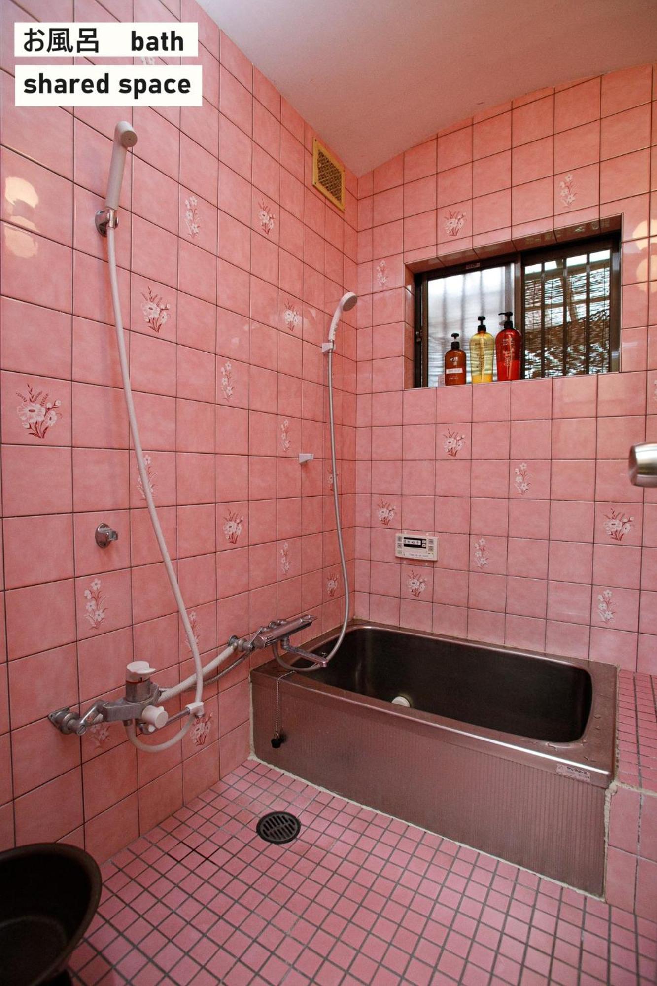 Takio Guesthouse - Vacation Stay 11600V Хіґаші-Осака Екстер'єр фото